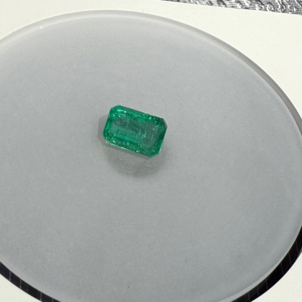 2.01 Emerald - Image 2