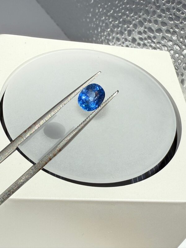 1.12 cornflower blue sapphire - Image 2